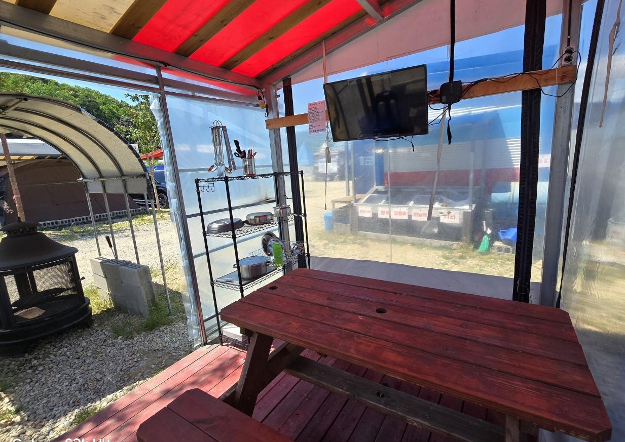 half_glamping